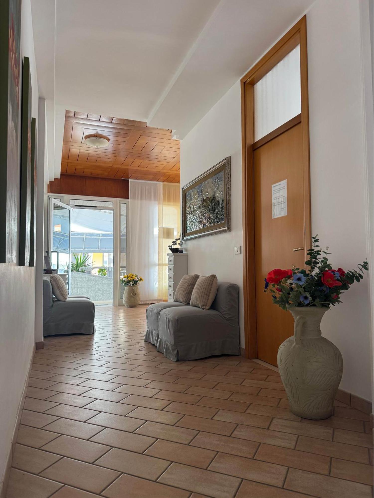 Moresco Aparthotel *
